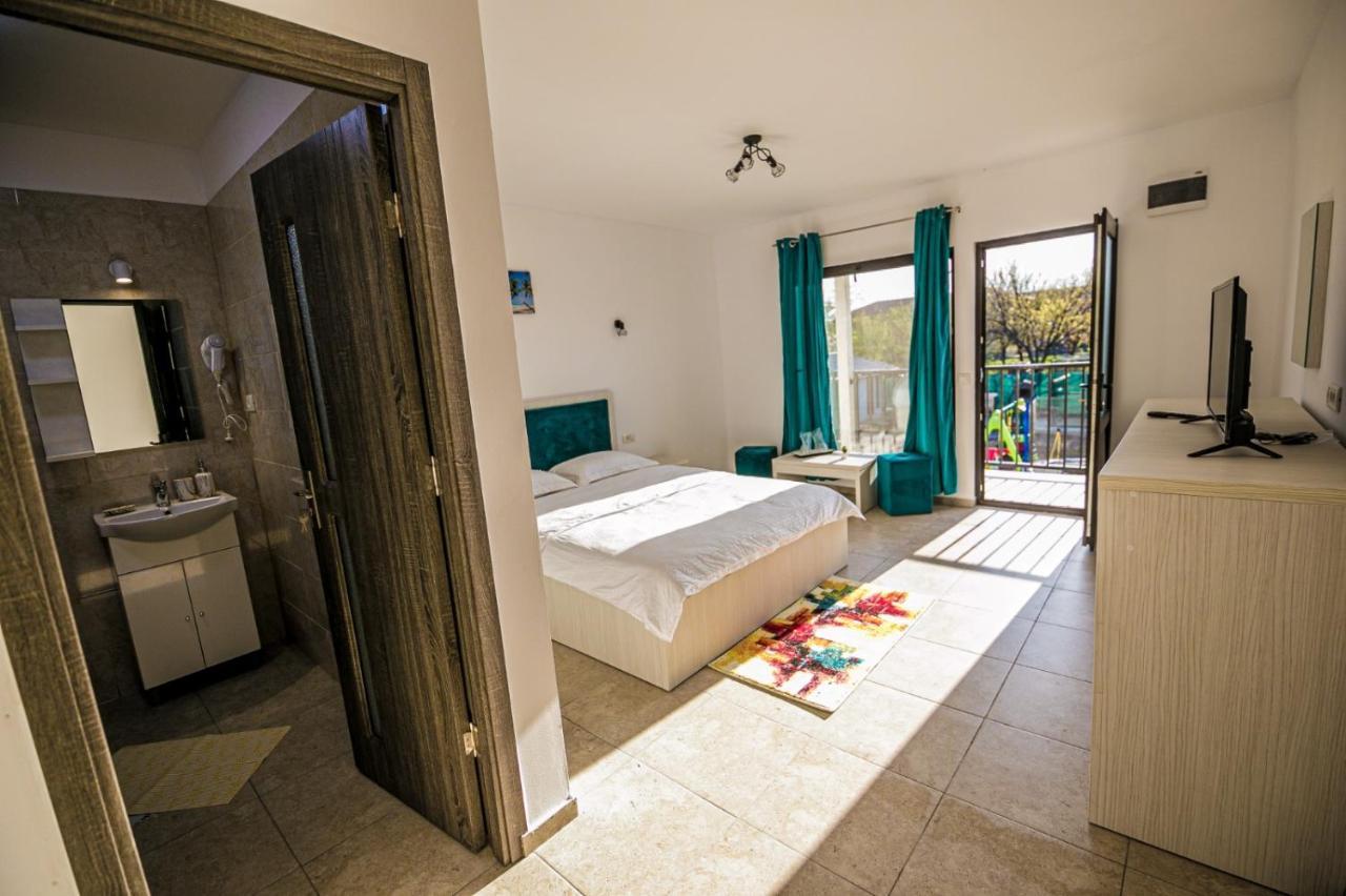 Complex Turistic N&S Hotel Două Mai Eksteriør billede